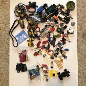 Lego lot with minifigs and parts